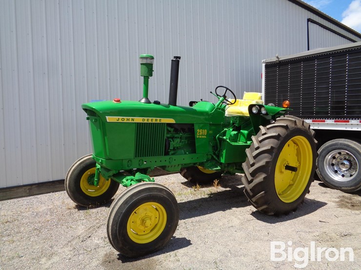 1967-john-deere-2510-image-1