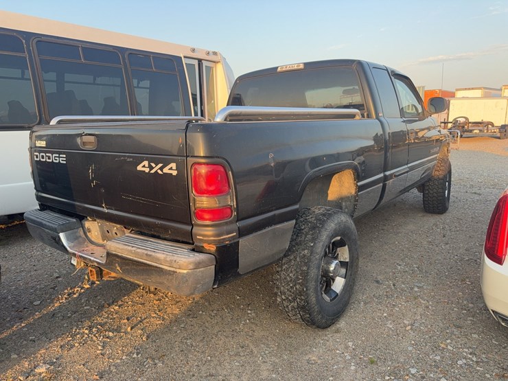 2001-dodge-ram-2500-image-10