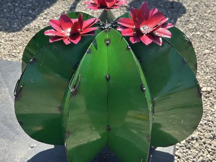 #148-•-metal-art---large-cactus-w/-pink-flowers-image-1