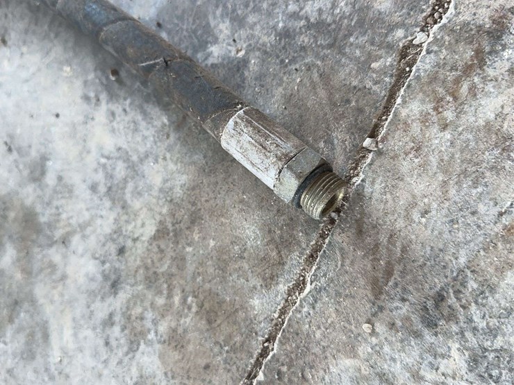 pioneer-ag-hydraulic-hoses-and-quick-disconnect-couplers-lot-image-11