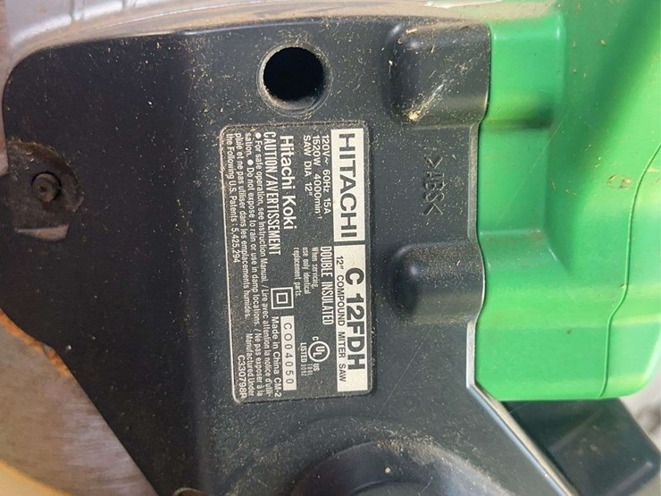 hitachi-c12fdh-twelve-inch-compound-miter-saw-on-rolling-stand-image-8