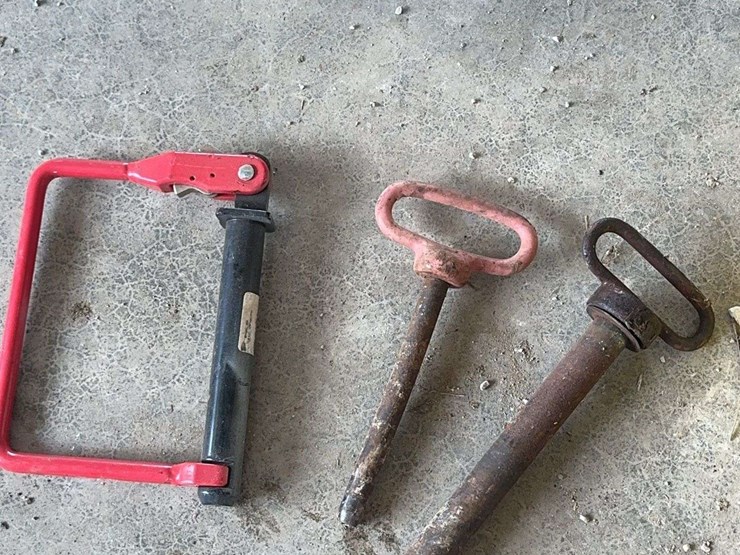 assorted-tractor-hitch-pins-including-double-locking-lockhitch-pin-image-2