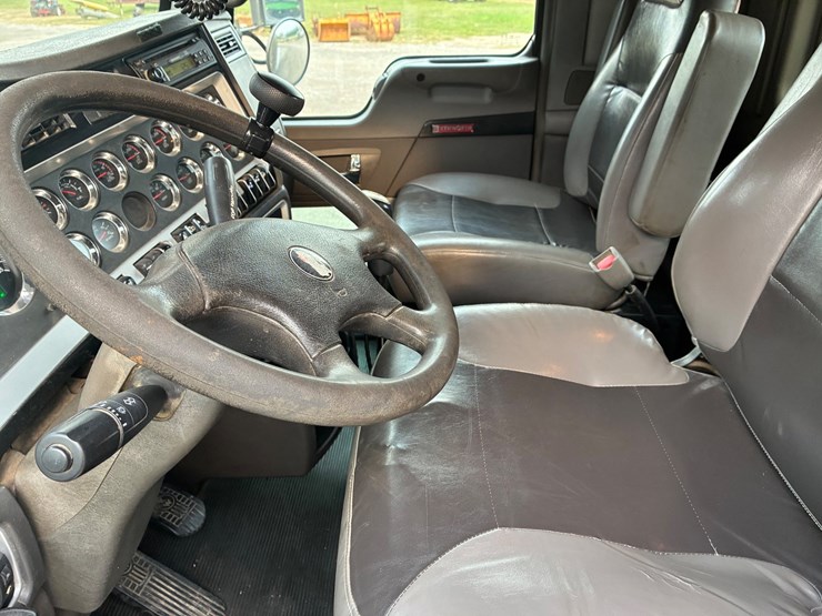 2009-kenworth-t800-image-8