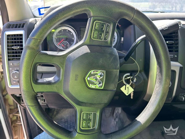 2014-dodge-2500-image-15