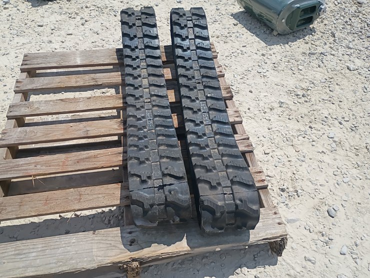 #l63-054-•-mini-rubber-tracks-image-2