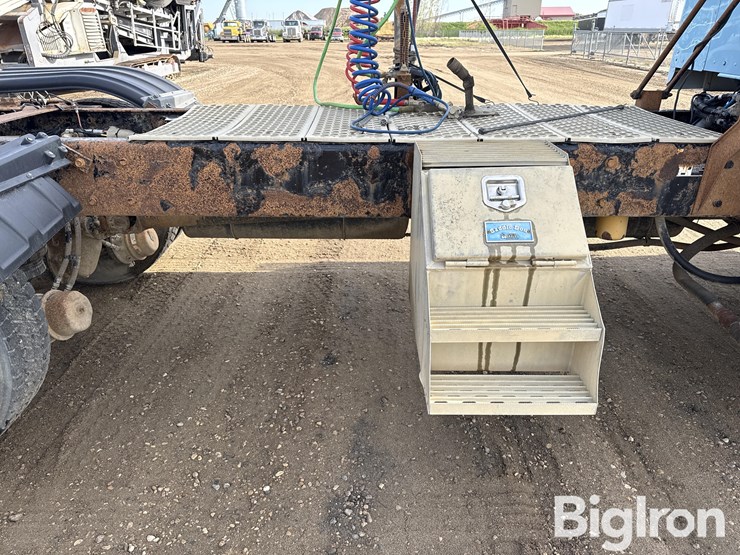 2008-kenworth-t800-image-19