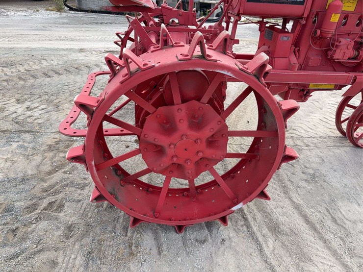 farmall-f-20-image-13