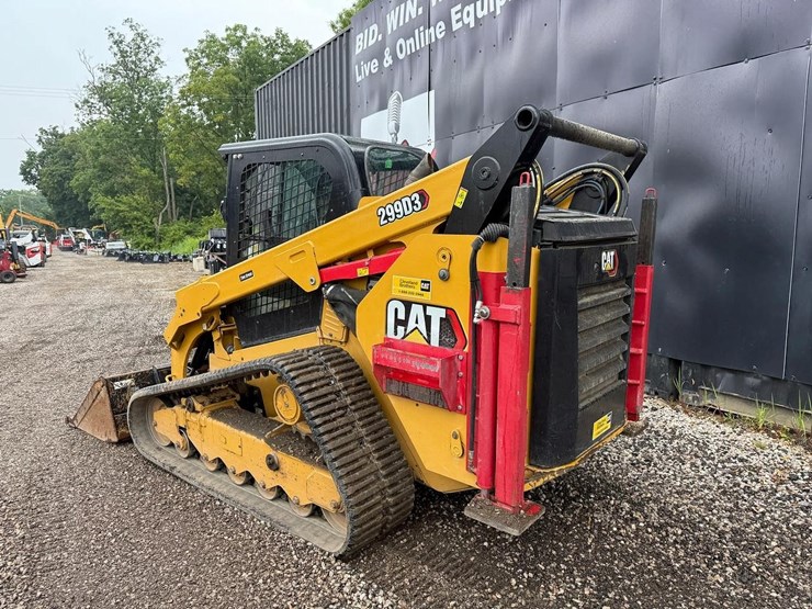2020-caterpillar-299d3-image-2