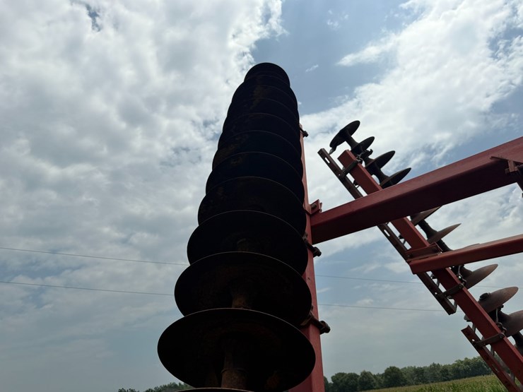 case-ih-3950-image-65