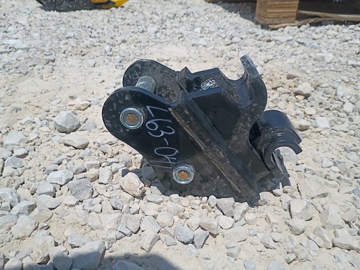 #l63-041-•-quick-coupler-mini-excavator-attachment-image-4