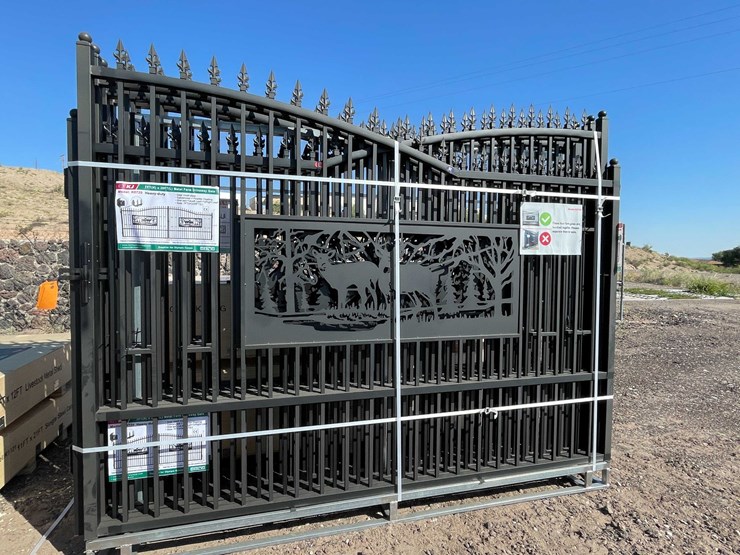 #2870-•-2026-unused-metal-farm-driveway-gate-image-2