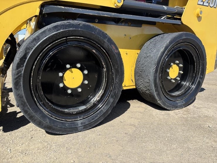 2018-yanmar-s220r-image-18