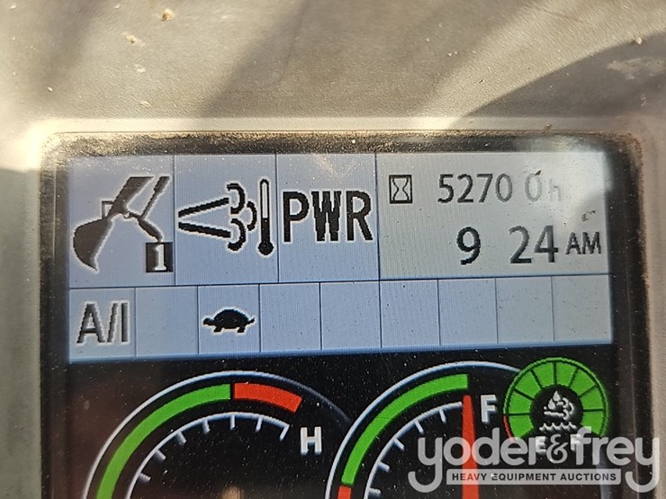 2018-deere-130g-image-46