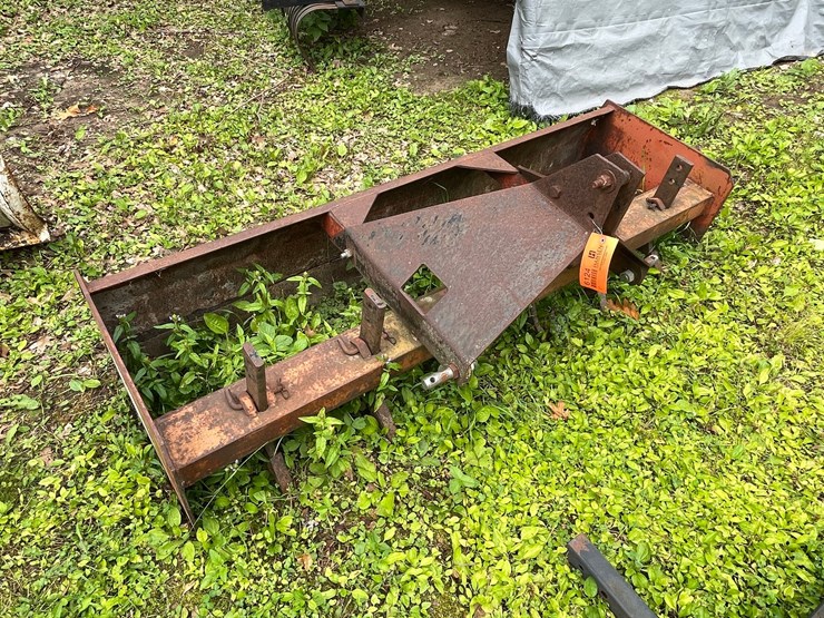 #6124-•-box-blade-tractor-attachment-image-2