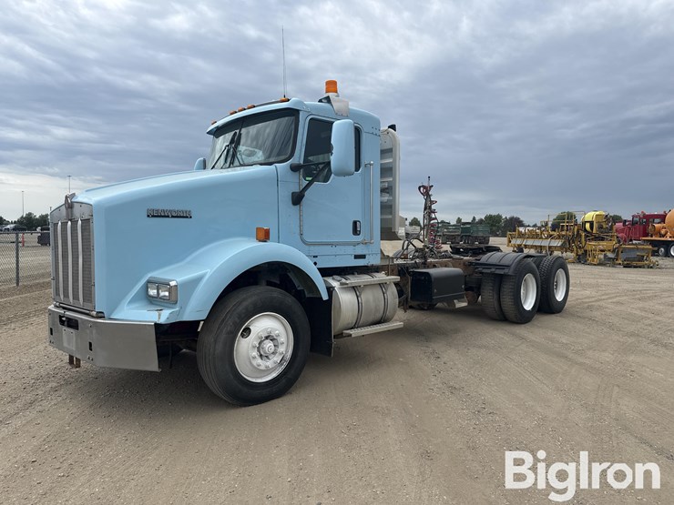 2007-kenworth-t800-image-1