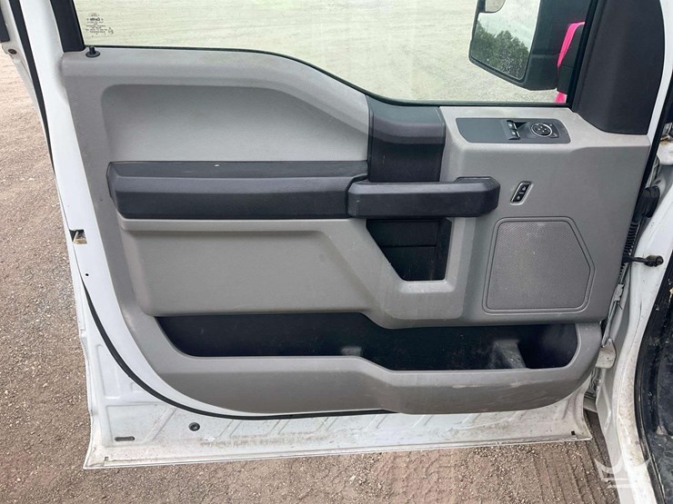 2015-ford-f150-image-11