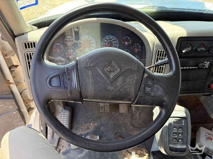 2016-international-durastar-4300-image-12