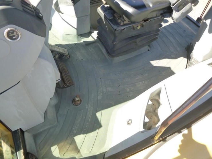 2007-caterpillar-420e-image-31