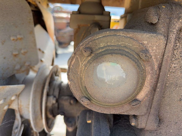 caterpillar-d2-image-28