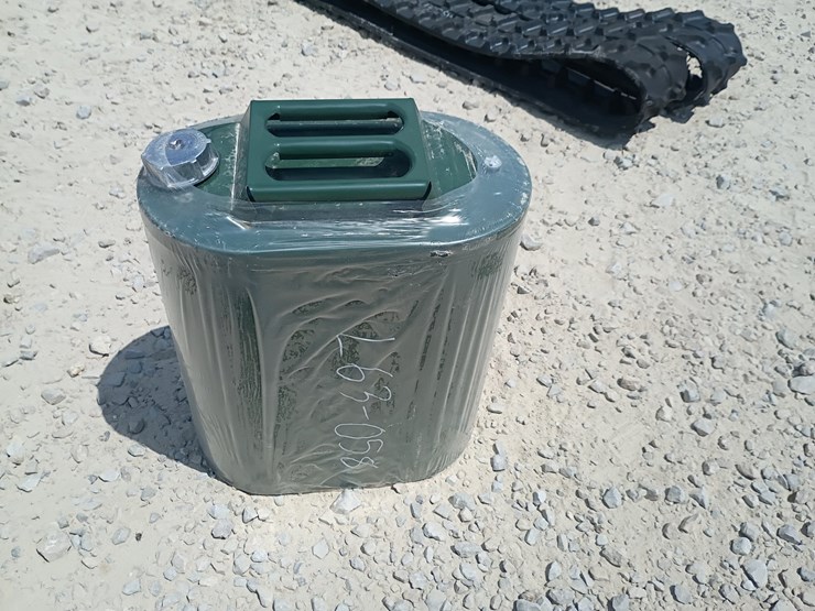 #l63-058-•-fuel-tank-image-1