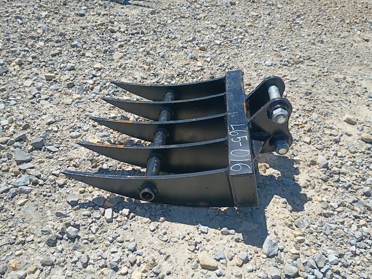 #l65-016-•-ireas-rake-mini-excavator-attachment-image-2