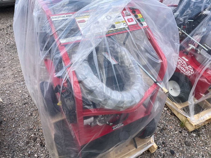 #2202-•-magnum-4000-gold-power-washer-image-4