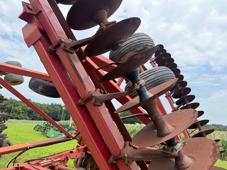 case-ih-3950-image-42