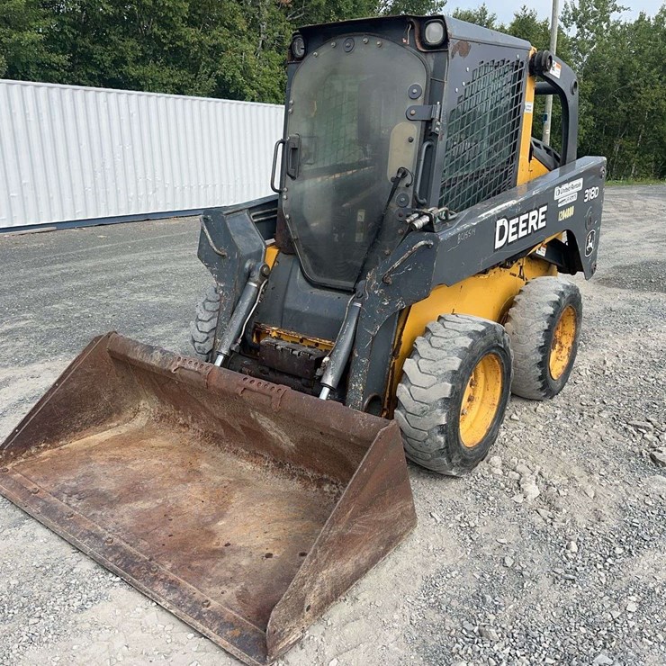 DEERE 318D