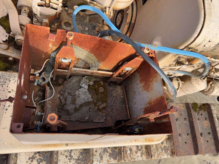 caterpillar-d2-image-42