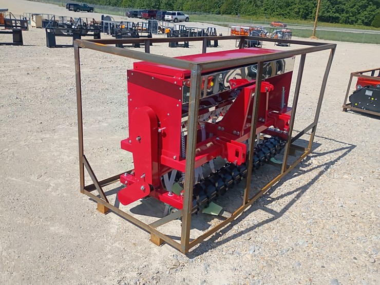 #l66-028-•-agt-seed-drill-skid-steer-attachment-(3-point)-image-8