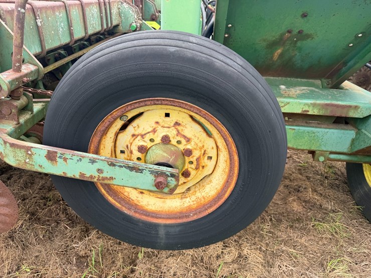 john-deere-530-image-10