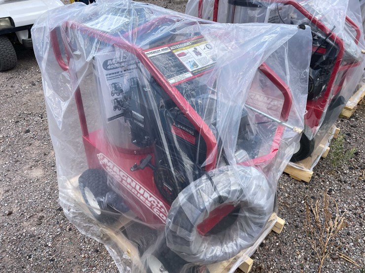 #2201-•-magnum-4000-gold-power-washer-image-3