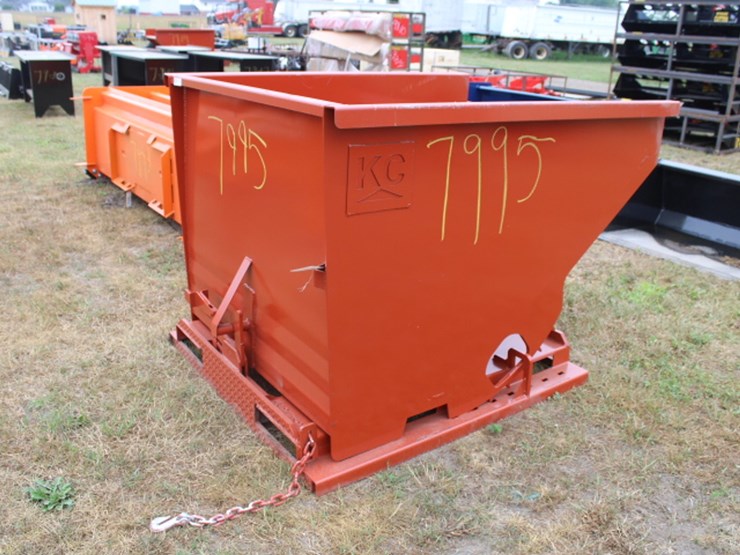 #7995-•-2.0-self-dumping-hopper-image-1