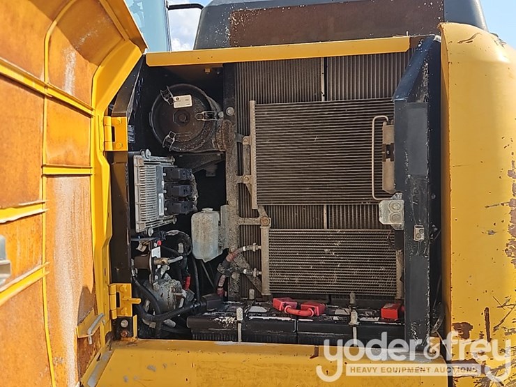 2018-deere-130g-image-35