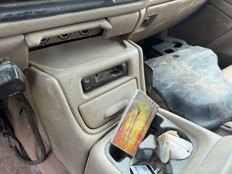 2002-chevrolet-silverado-2500hd-image-50