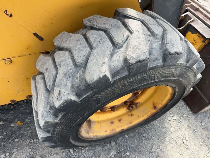 deere-318d-image-12