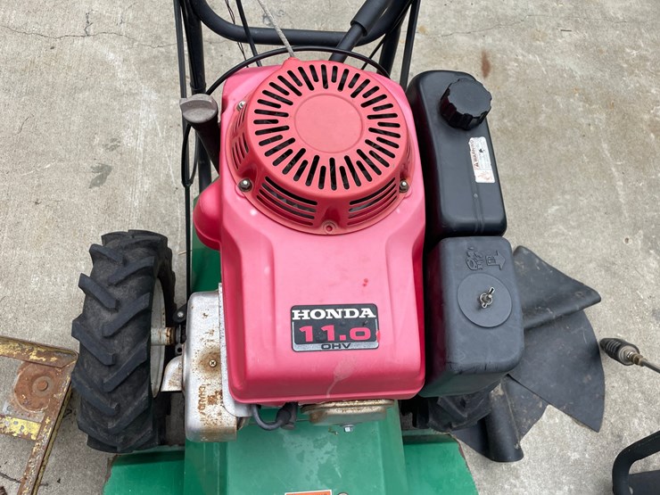 #6147-•-billy-goat-walk-behind-brush-cutter-image-4