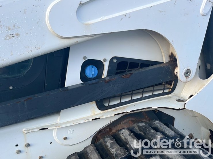 2020-bobcat-t870-image-23