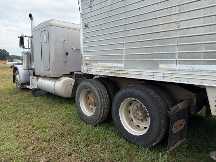 1989-peterbilt-379-image-4