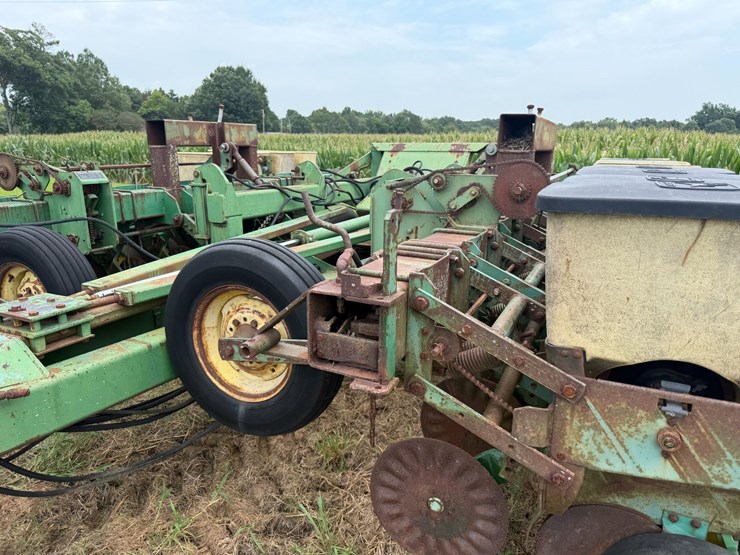 john-deere-530-image-32