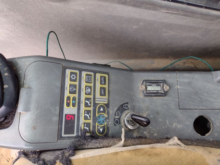 05-volvo-160b-lc-excavator-(qea-4903)-image-11