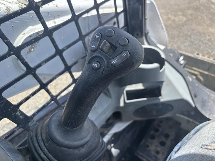 2019-bobcat-t770-image-23