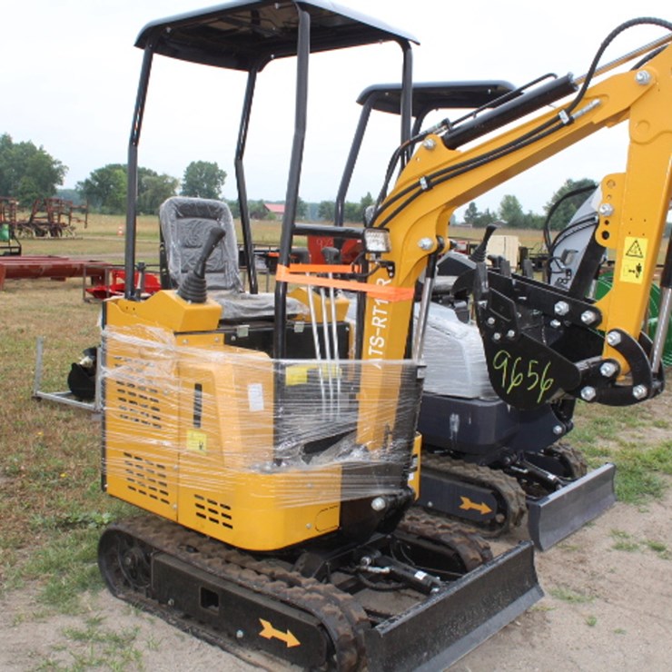 #9656 • RT15R mini excavator