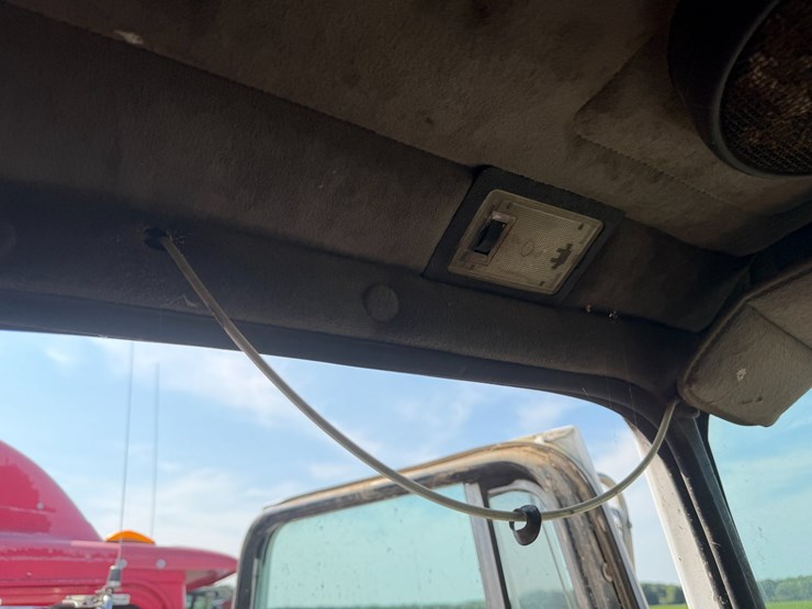 #52620-•-1990-whitegmc-wia-areo-series-sleeper-t/a-truck-tractor-4v1wdbjf3ln629984-inv#52620-image-78