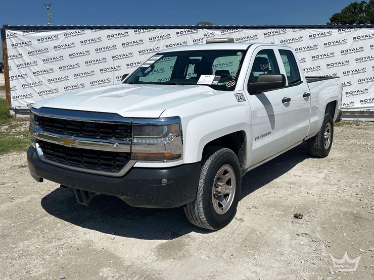 2016-chevrolet-silverado-1500-image-1