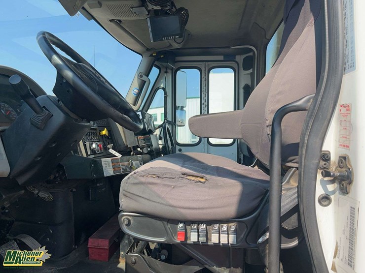 2011-international-workstar-7400-image-13