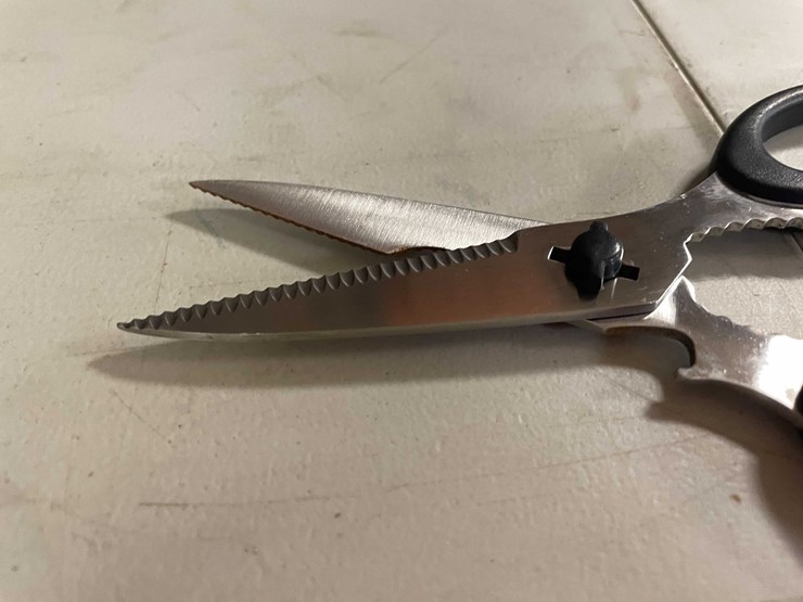 #10813-•-mossy-oak-all-purpose-game-shears-image-3