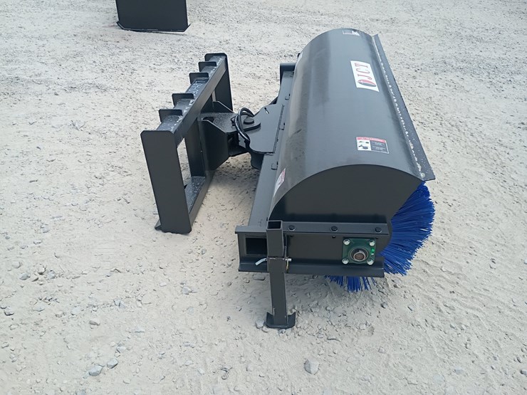 #l64-058-•-jct-sweeper-skid-steer-attachment-image-7
