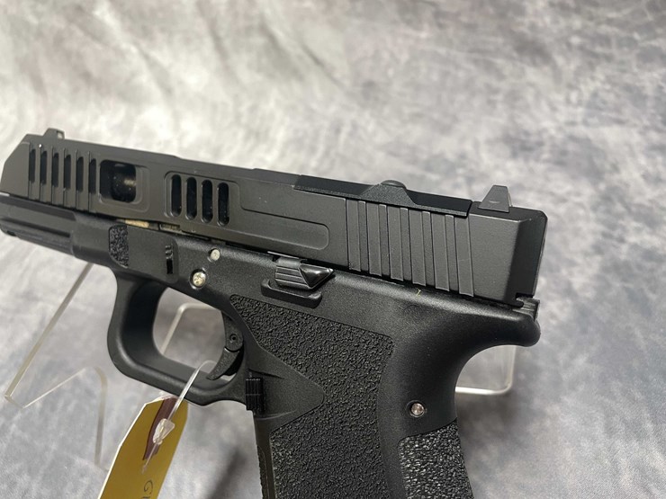 #10832-•-combat-armory-ca-19-glock-clone-,-9mm-luger-semi-auto-pistol,-sn:-99005894-image-9