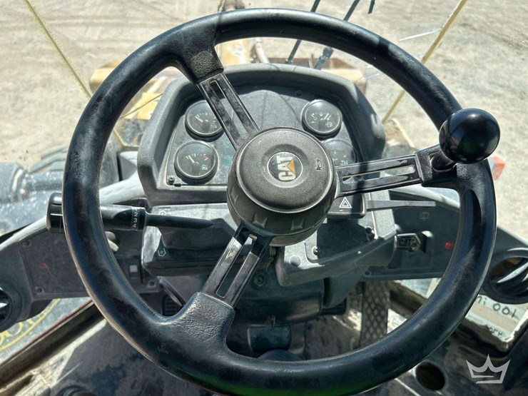 2002-caterpillar-924g-articulated-wheel-loader-image-12